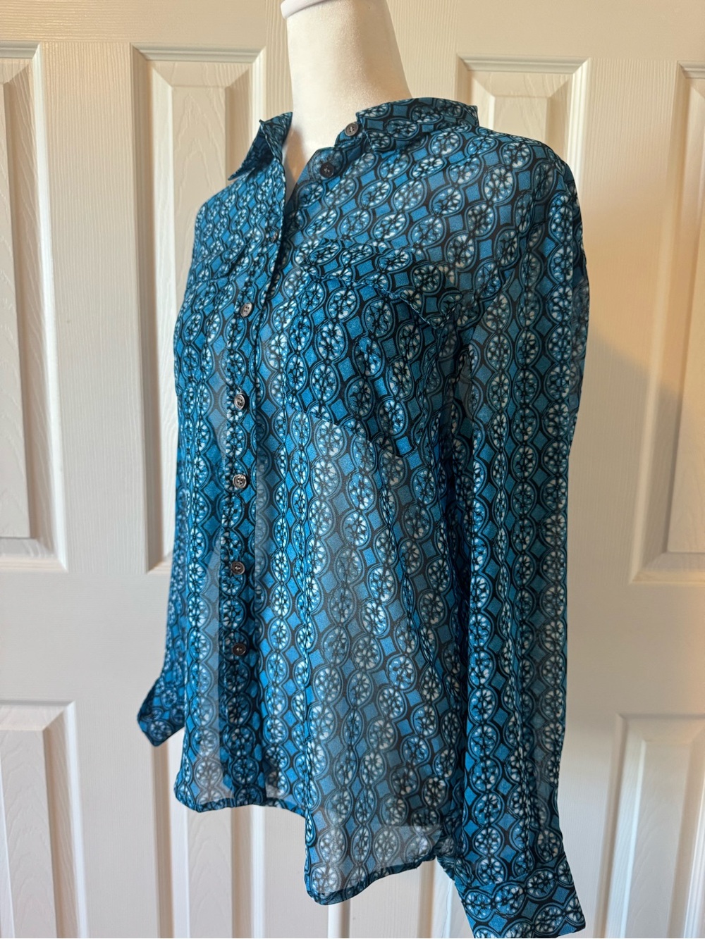 Vince Camuto Sheer Blue Geometric Button-Up Blouse Size Small | Long Sleeve - Picture 5 of 7